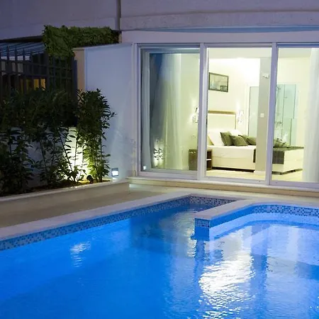 Luxury Split
