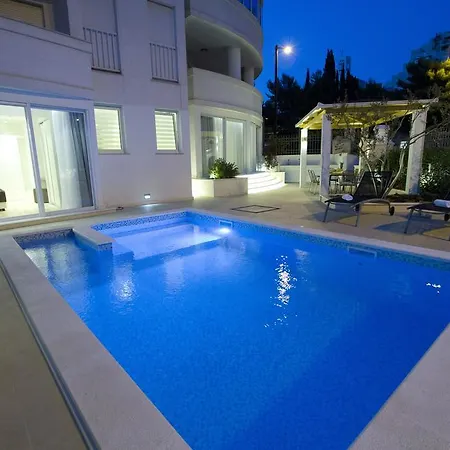 Luxury Apartment